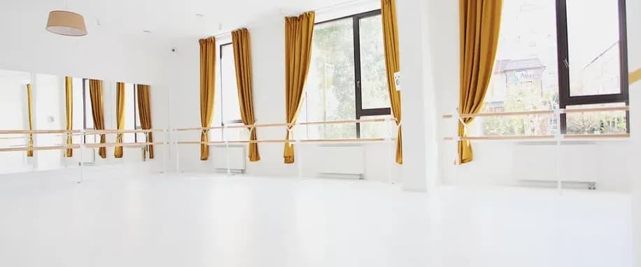 gallery slide