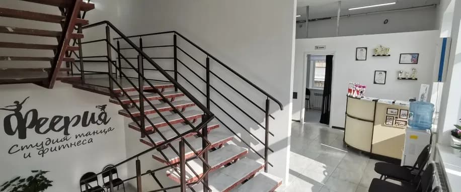 gallery slide